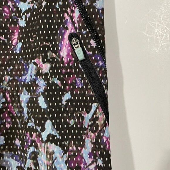 LuLuLemon All Sport Crop Floral Printed Leggings - Picture 5 of 6